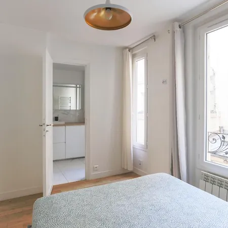 Eiffel Tower Royal * Paris