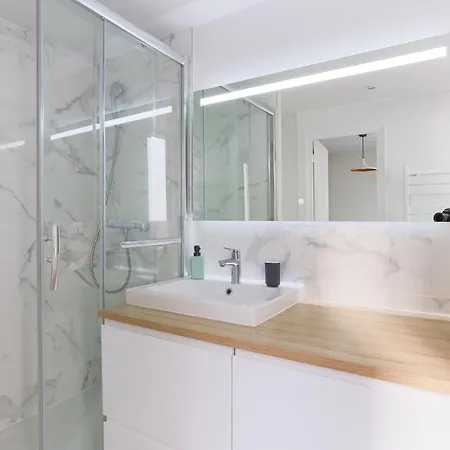 Eiffel Tower Royal Apartment