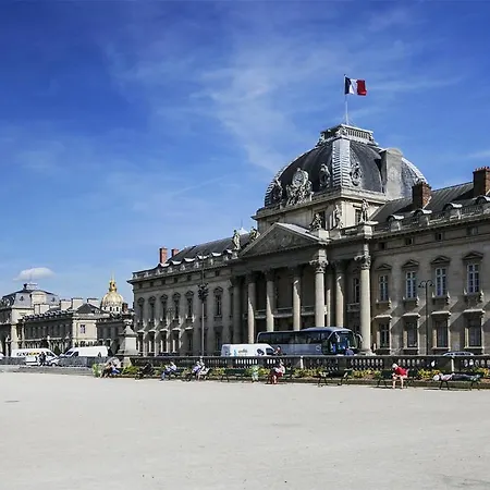 Eiffel Tower Royal *